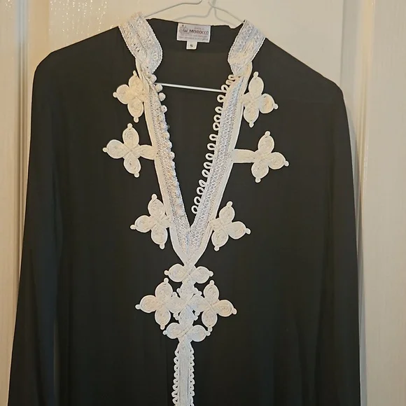 Vintage black with white embroidery Moroccan dress size: small - Picture 2 of 8